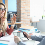 Assistant RH en entreprise ou en cabinet quel chemin choisir