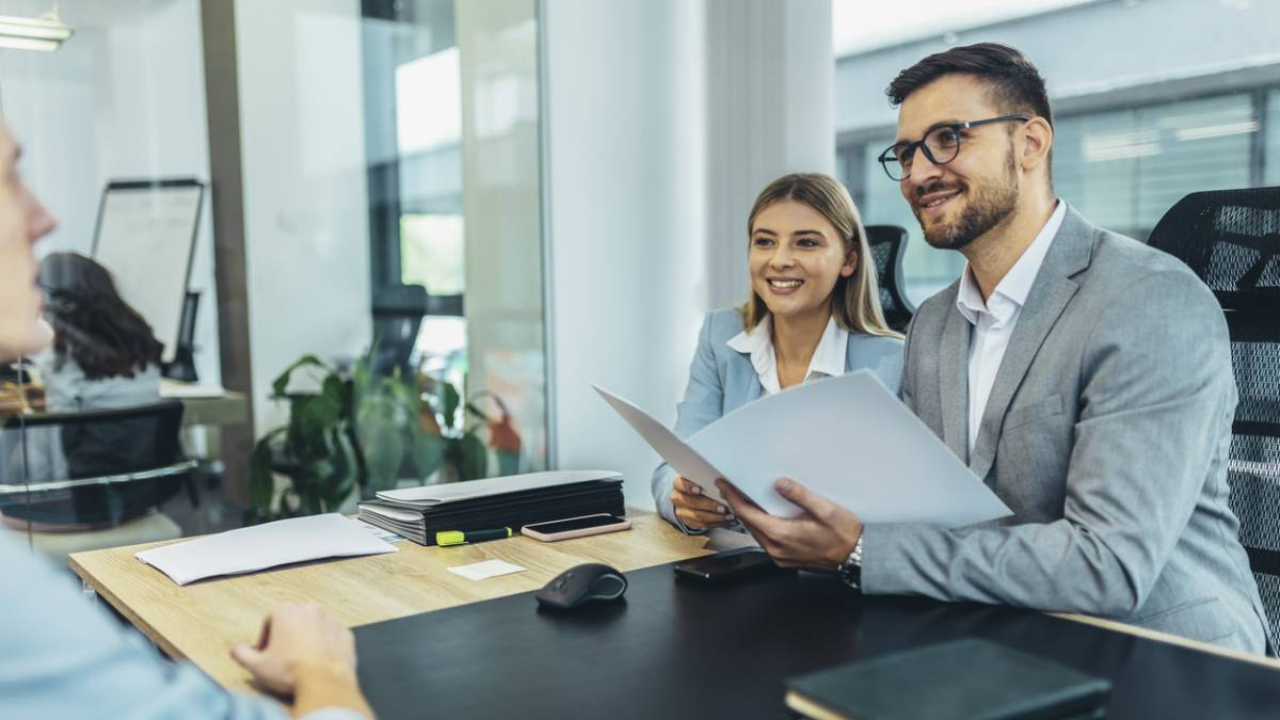 Comment un cabinet de recrutement spécialisé optimise votre recherche de talents financiers
