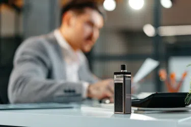 Tout savoir sur l&rsquo;interdiction de la cigarette électronique au travail
