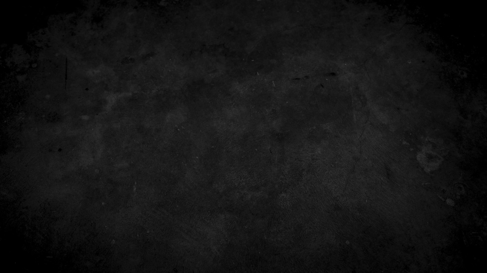 orthopédiste-orthésiste fabricant une orthèse en atelier