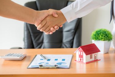 Agent immobilier indépendant : quel statut juridique choisir pour se lancer ?
